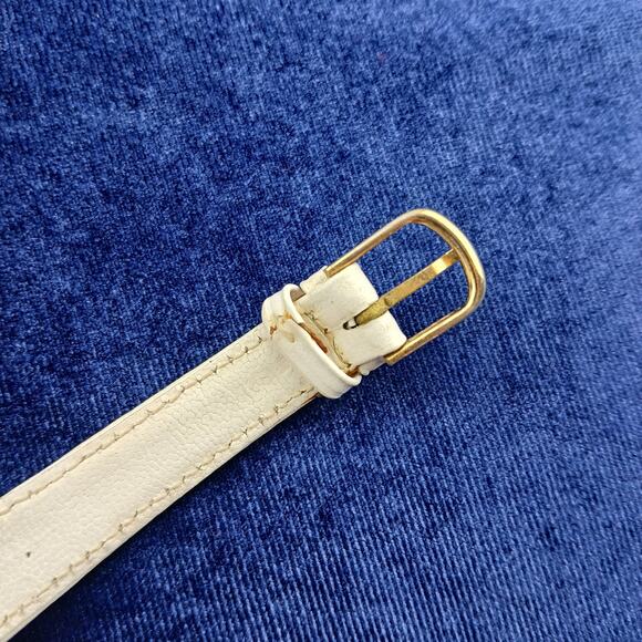 Hana Quartz Ladies Analog Wrist Watch white band numberless face needs battery - Picture 5 of 9